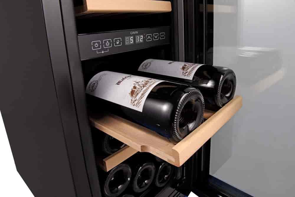 Cavin Inbyggbar vinkyl - Arctic Collection 30D Svart - 18 Flaskor Cavin Inbyggbar vinkyl - Arctic Collection 30D Svart - 18 Flaskor